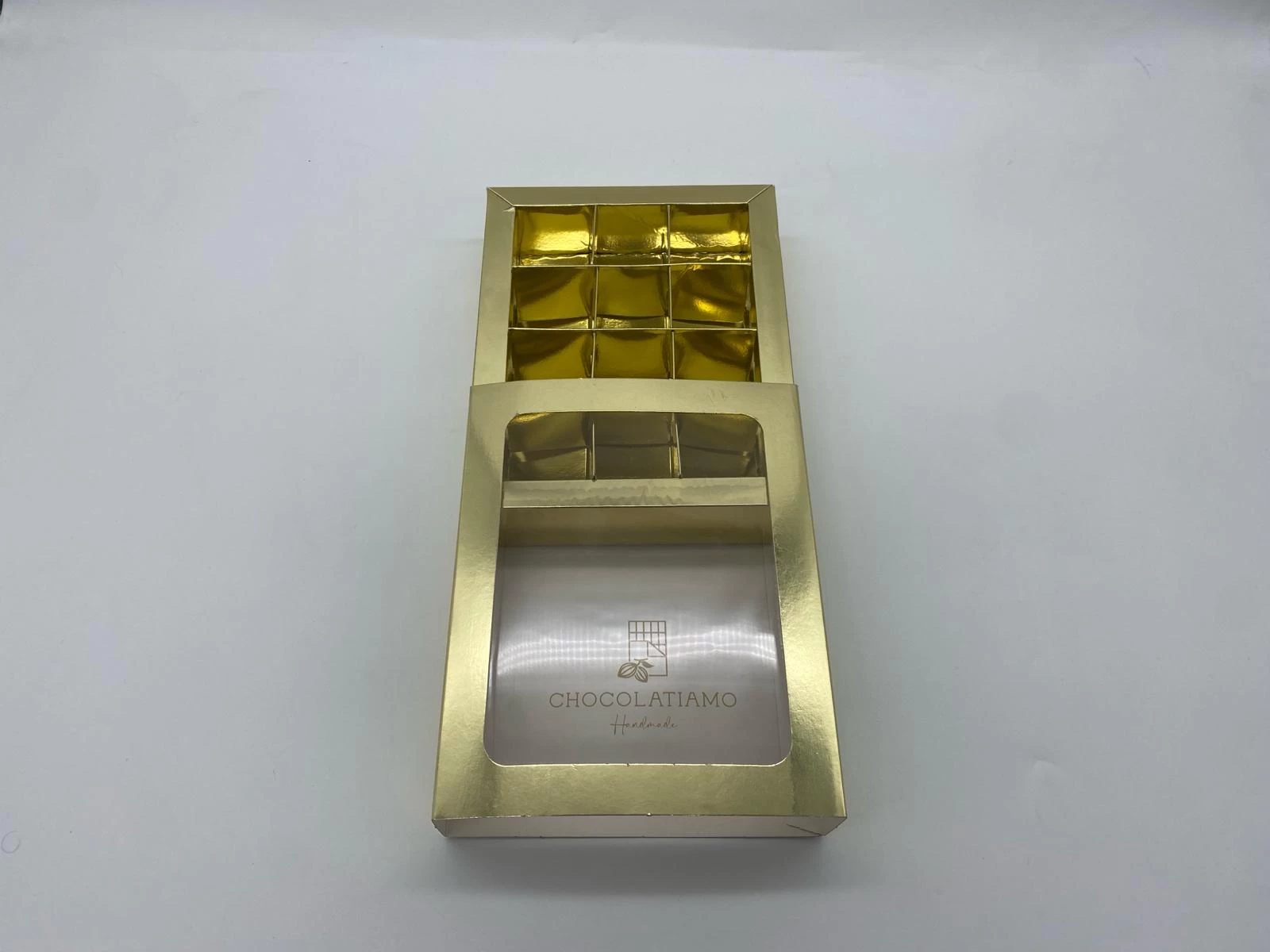 Gold Baskılı Pencereli Çikolata Kutusu